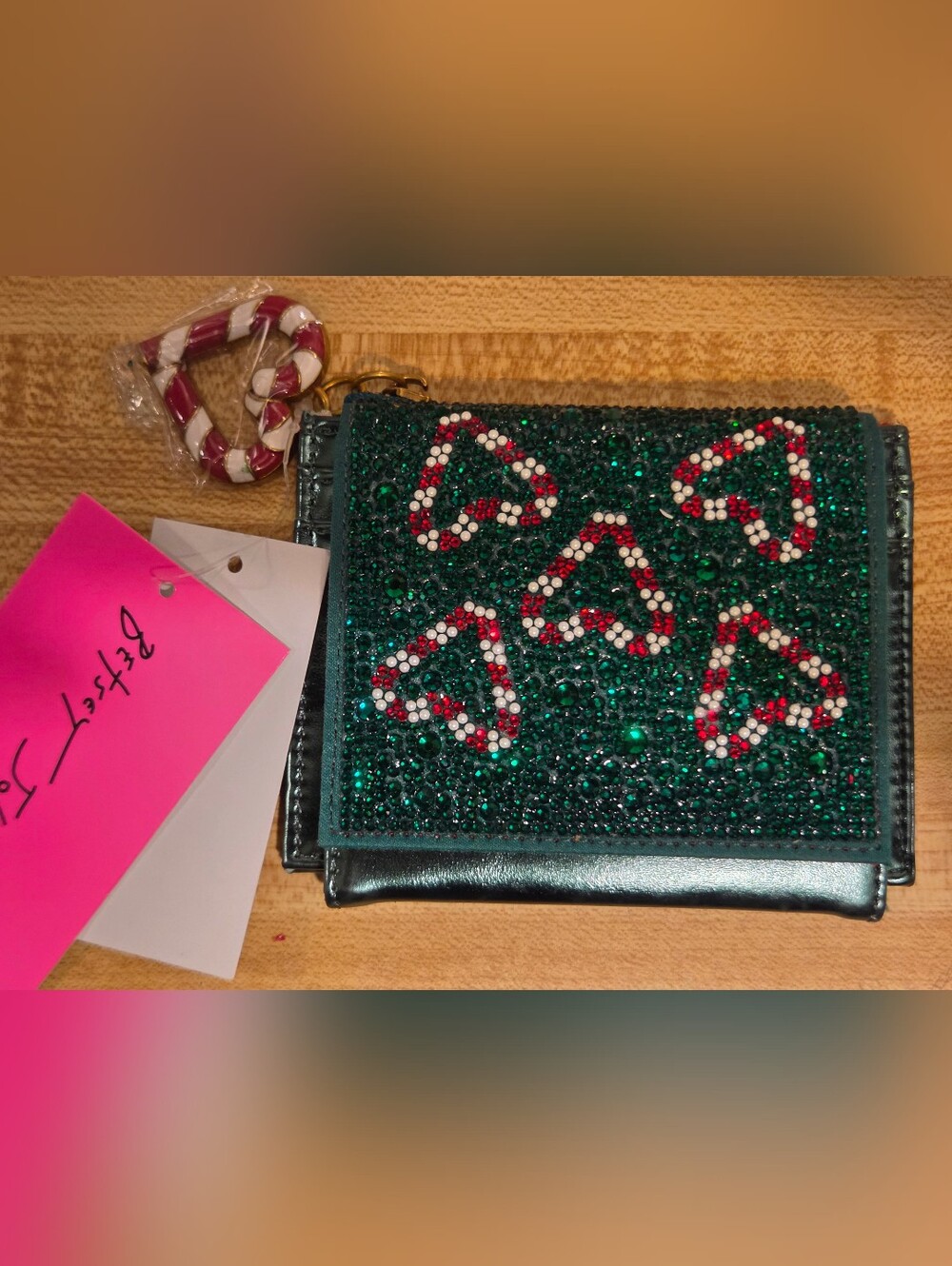 Betsey Johnson NWT Metallic Green & Rhinestone Candycane Hearts Compact Wallet